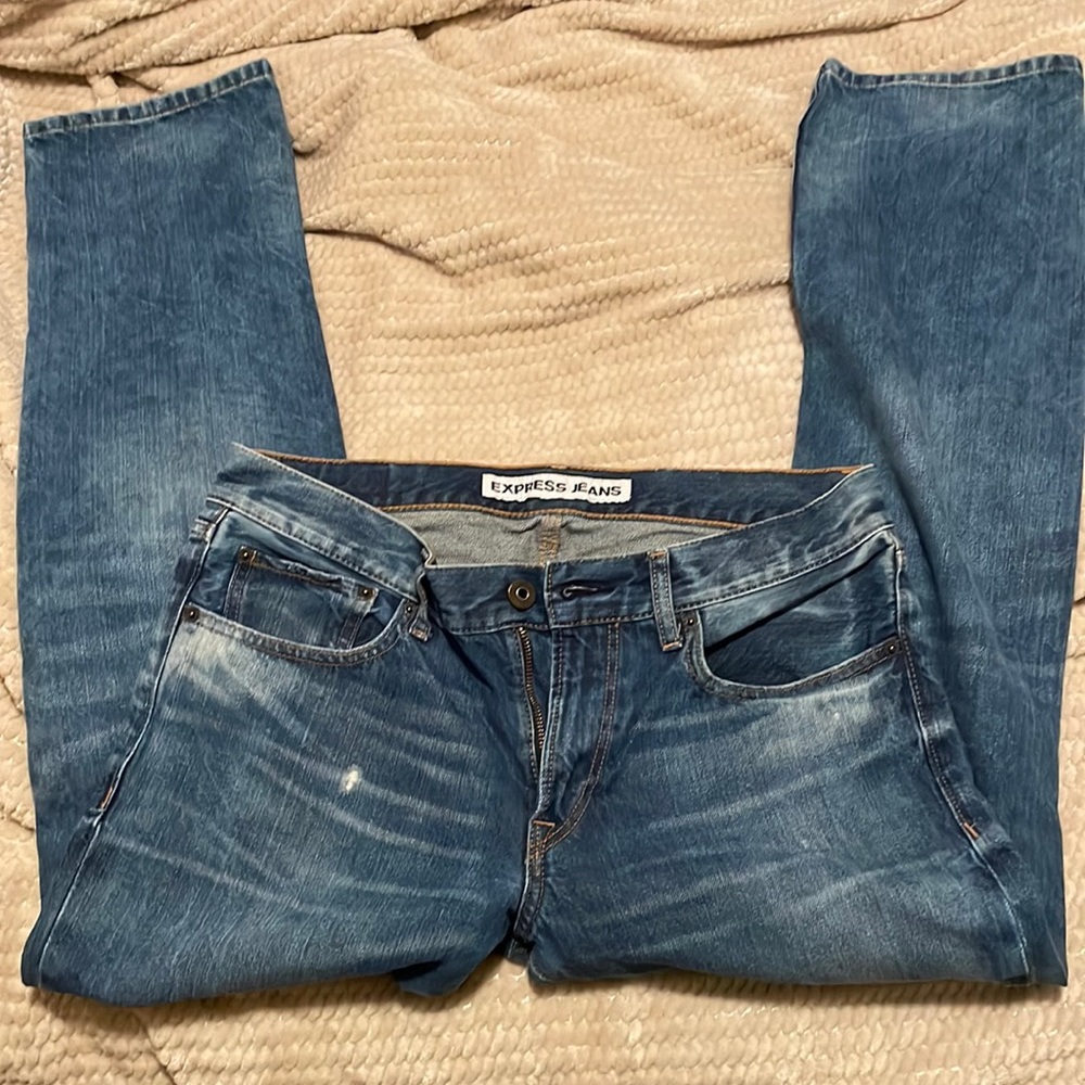 Express Men’s Denim 31” x 32” - Slim Straight Distressed